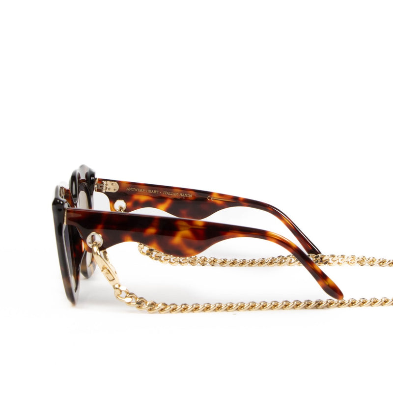 Shop safe online at Labellov in Antwerp, Brussels and Knokke these 100% authentic second hand Laurence dAri Devoted Havana Twice Glasses