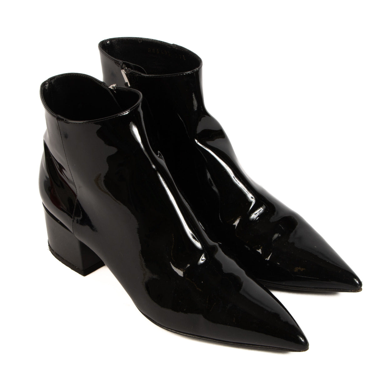 Sergio Rossi Black Patent Leather Ankle Boots for the best price at Labellov secondhand luxury in Antwerp. We buy and sell your preloved designer bags for the best price.