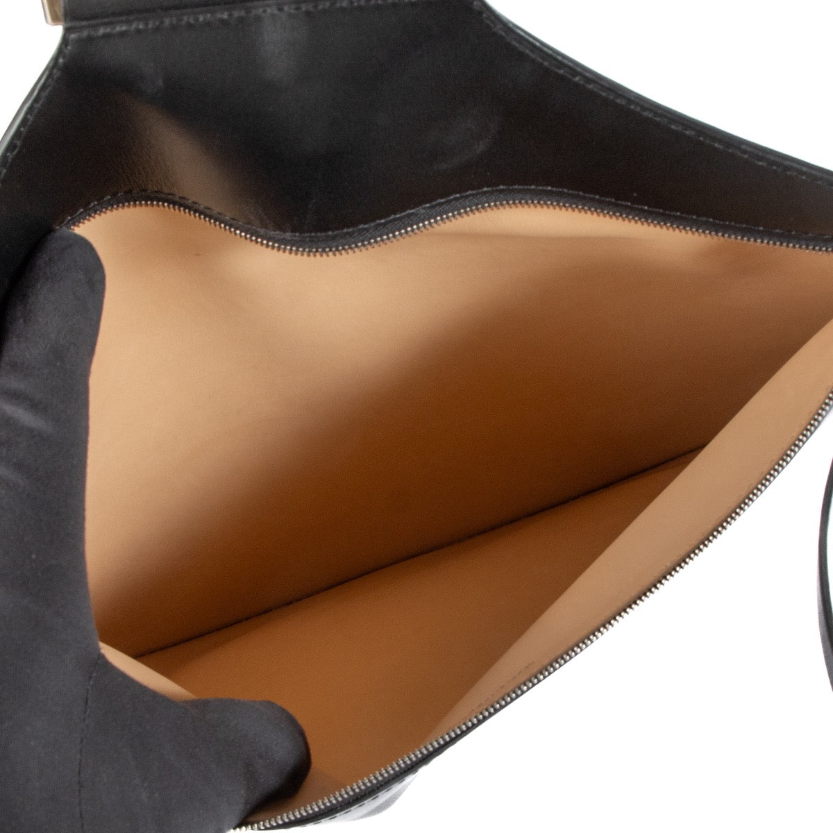 Shop 100% authentic secondhand Delvaux Black Box Calf Double Je Clutch on Labellov.com