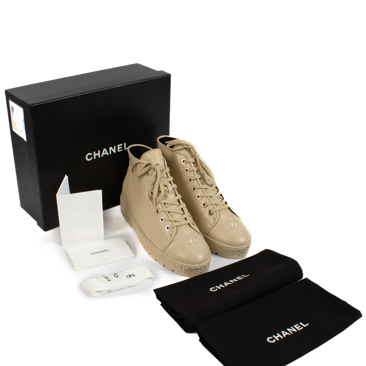 Chanel Beige Leren Sneakers - Maat 41