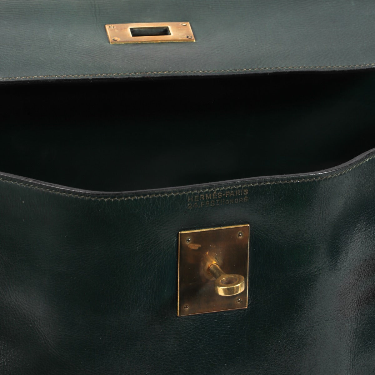 Koop tweedehands Hermes Kelly Vintage op labellov.com