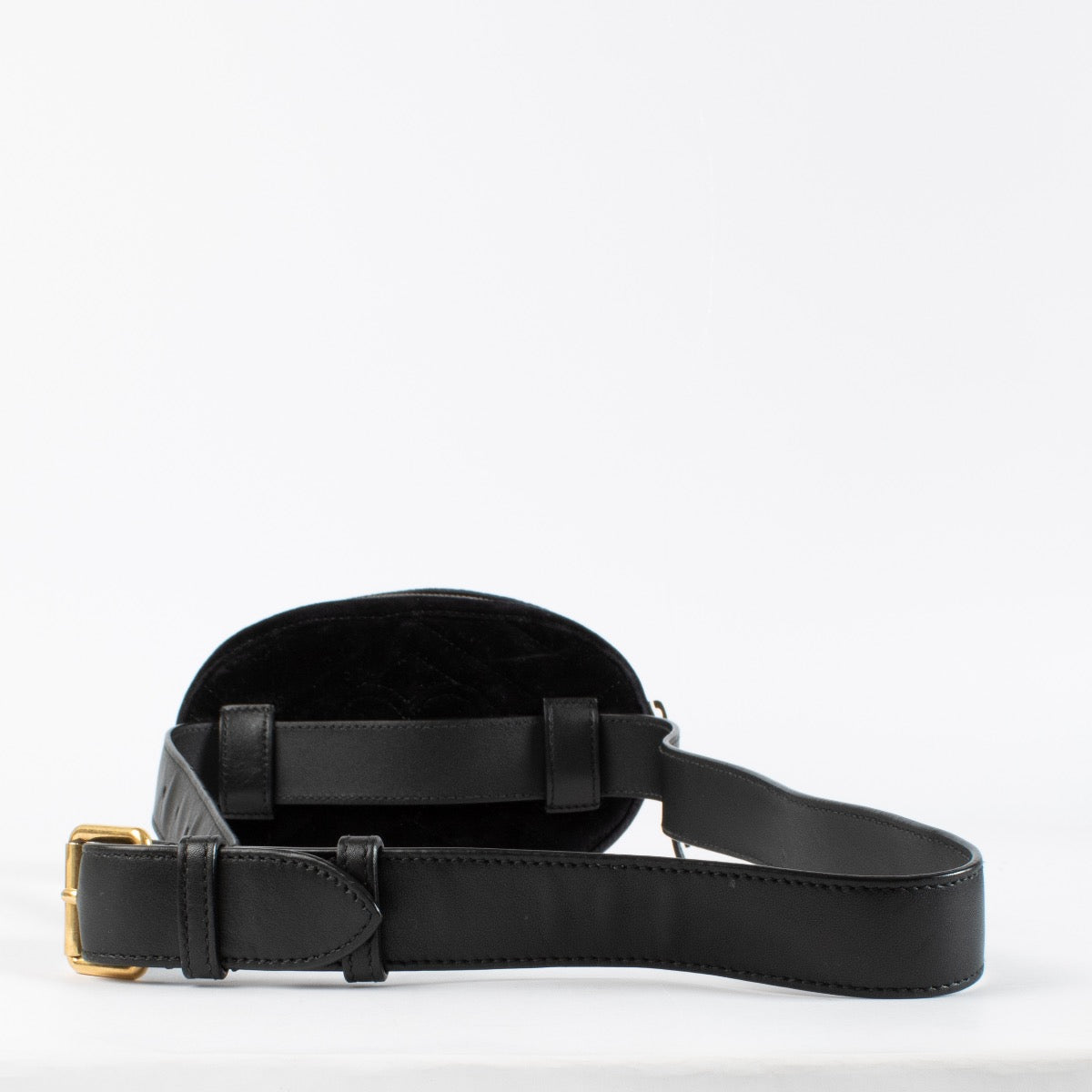 authentic preloved Gucci Black Velvet Marmont Belt Bag on Labellov.com