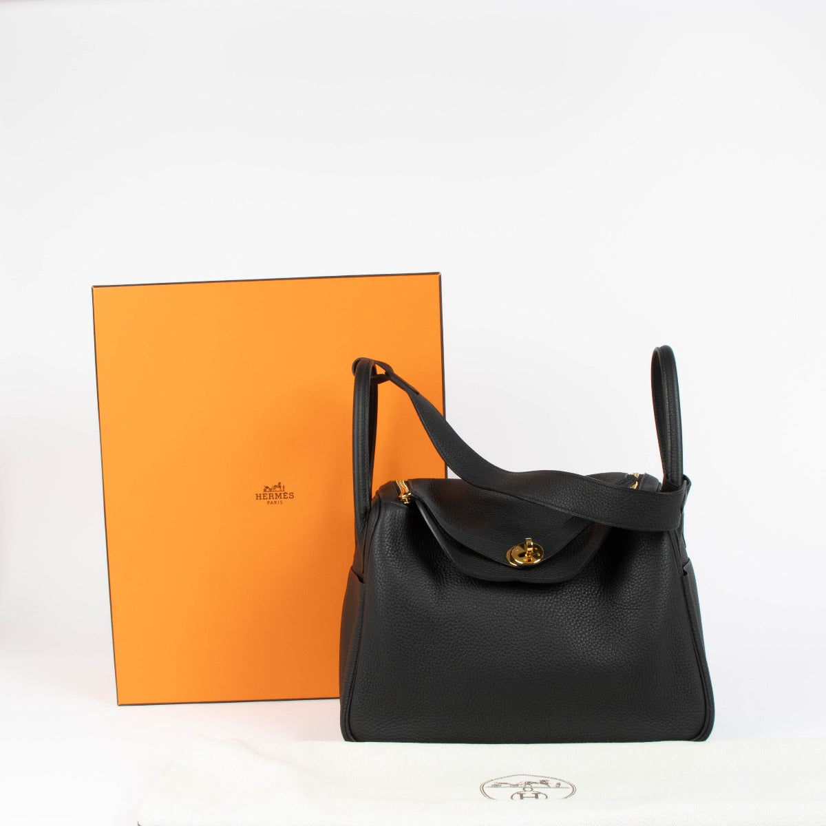 Hermès Lindy 30 Black Clemence GHW