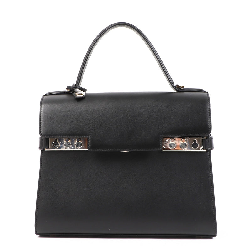 Sell and buy your 100% authentic Delvaux bags, at Labellov.