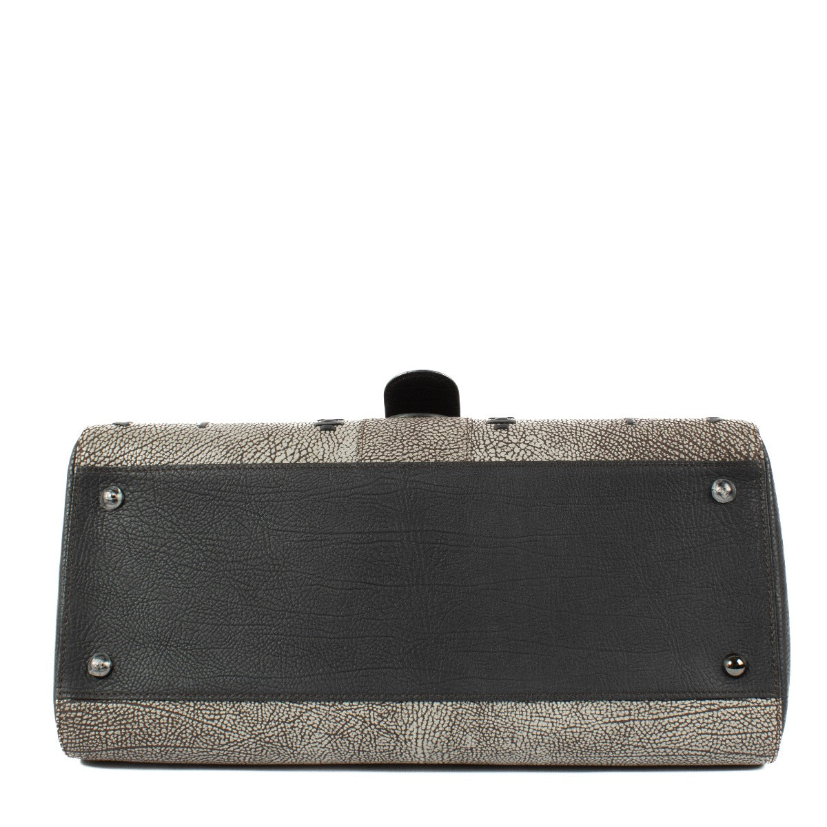 Shop 100% authentic secondhand Delvaux Ebene Tribal Stitch Brillant East/West Bag on Labellov.com