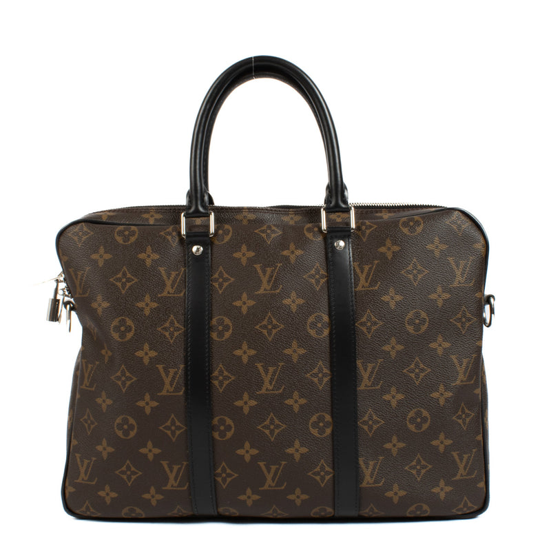 Louis Vuitton Porte-Documents Voyage PM Monogram Macassar aan de beste prijs bij Labellov tweedehands luxe