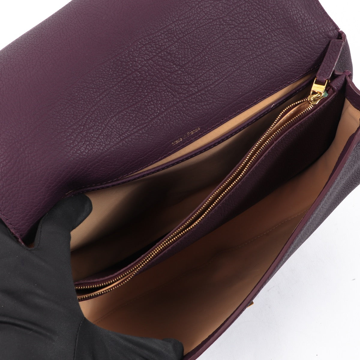 Shop safe online at Labellov in Antwerp this 100% authentic second hand Delvaux Le Mutin Purple Crispy Calf Crossbody
