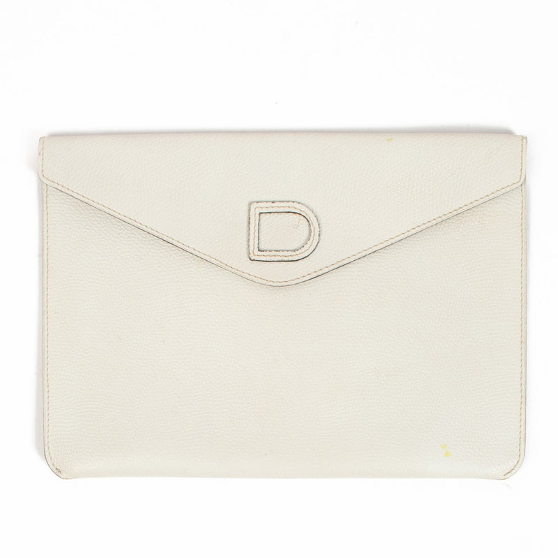 Buy an authentic Delvaux White Leather Vintage Envelope Clutch on Labellov.com