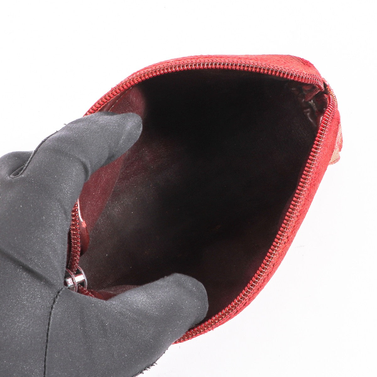Buy an authentic Christian Dior Burgundy Oblique Canvas Pouch in good condition at Labellov in Antwerp.