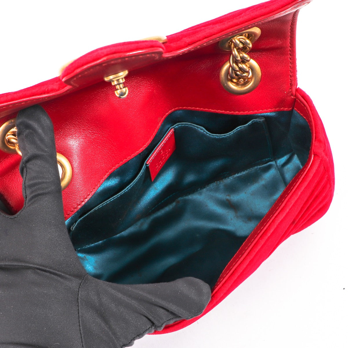 Shop now for your pre-loved, 100% authentic Gucci Red Velvet Marmont Small Shoulder Bag, at Labellov in Antwerp, Brussel, Knokke