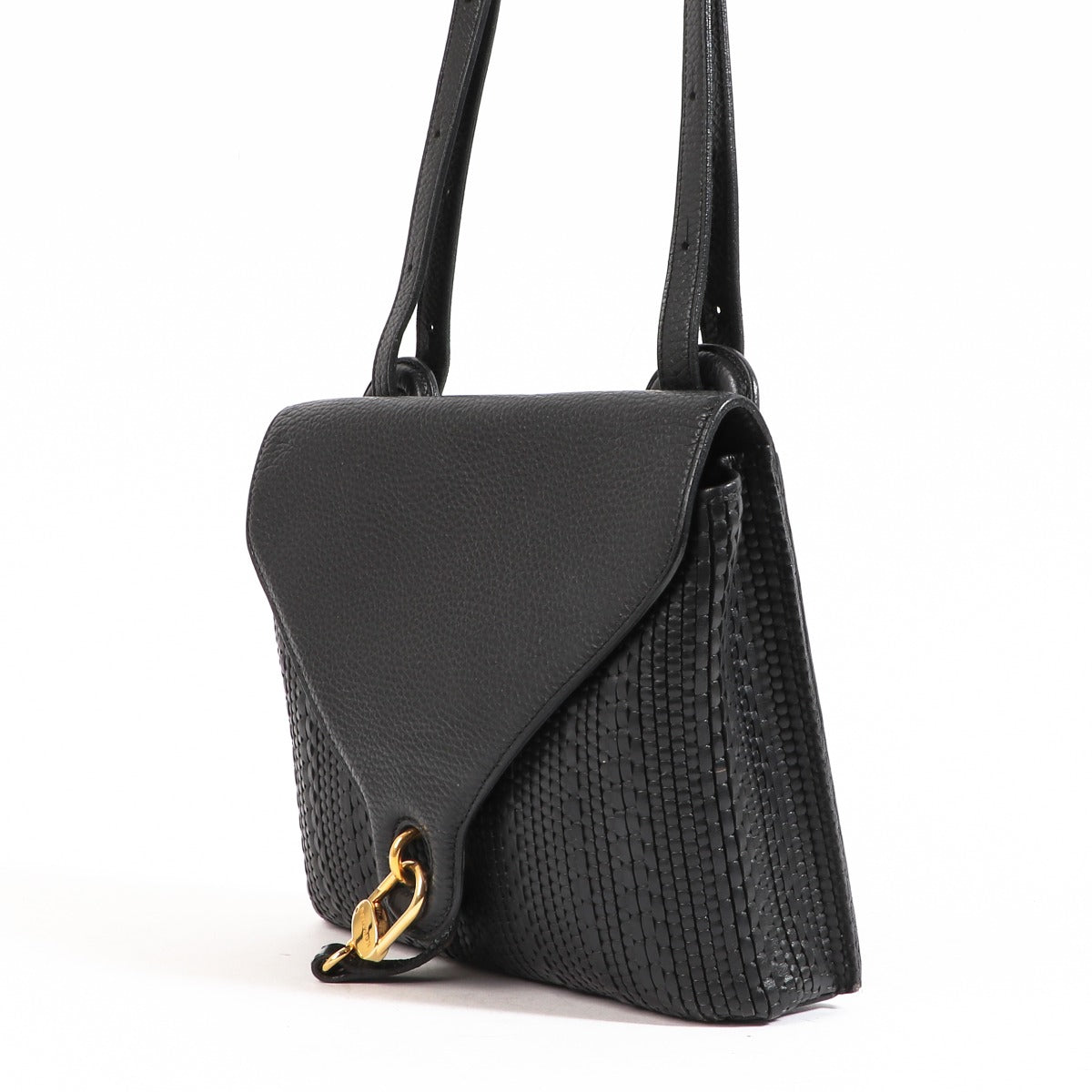 Buy an authentic second-hand Delvaux Goutte PM Crossbody Bag in very good condition at Labellov in Antwerp.