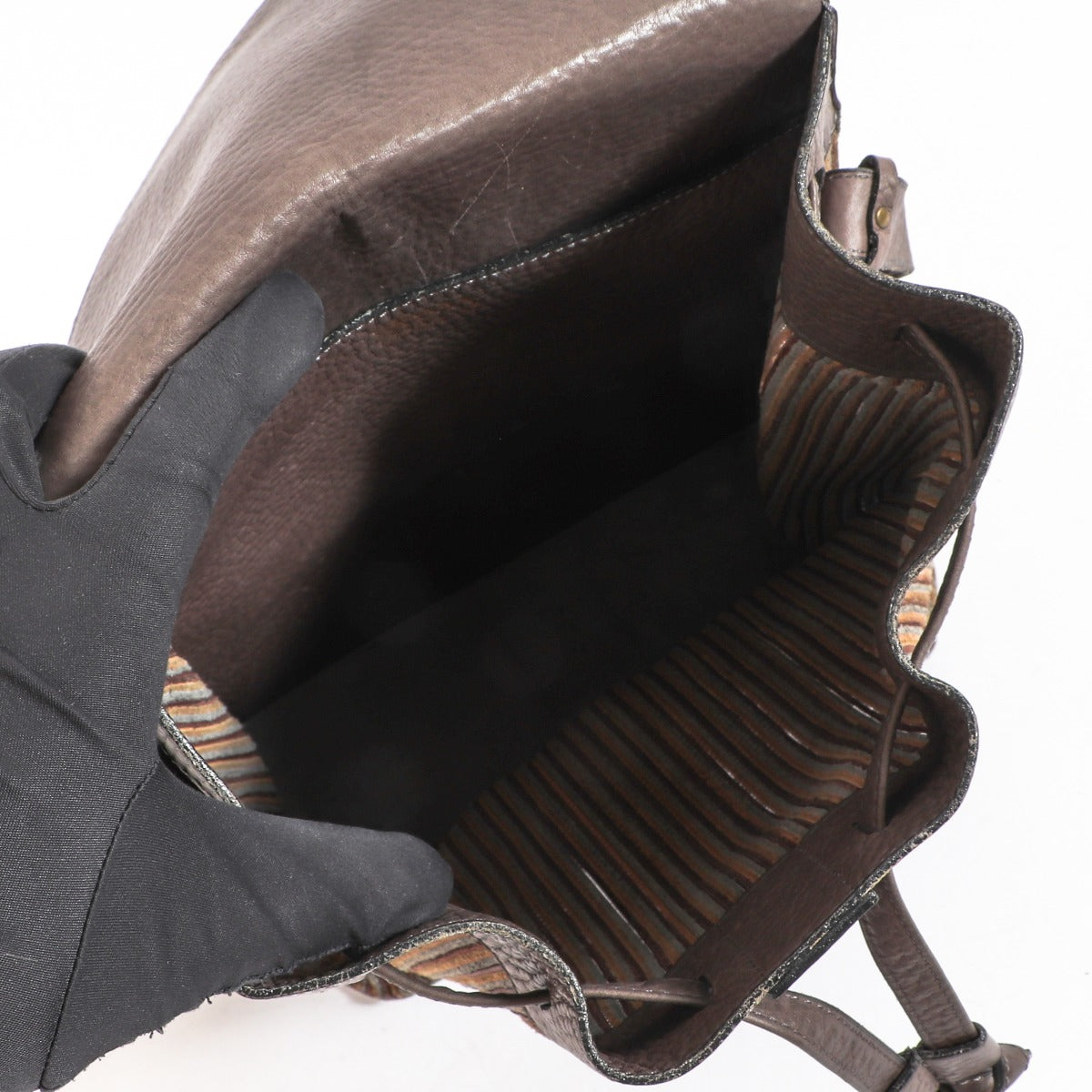 Buy an authentic second-hand Delvaux Grey Toile De Cuir Crossbody in good condition at Labellov in Antwerp.
