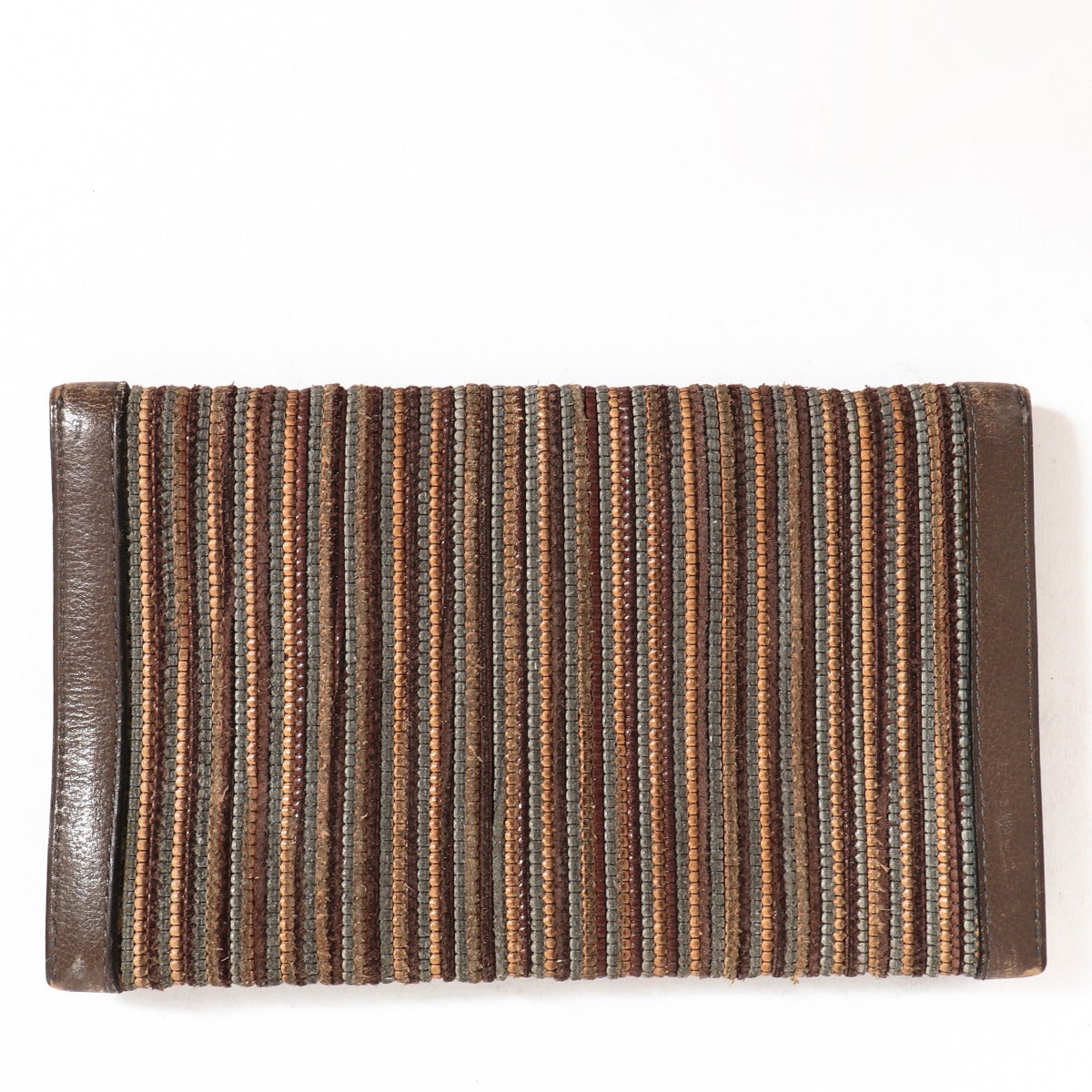 Buy an authentic second-hand Delvaux Grey Toile De Cuir Wallet in very good condition at Labellov in Antwerp.