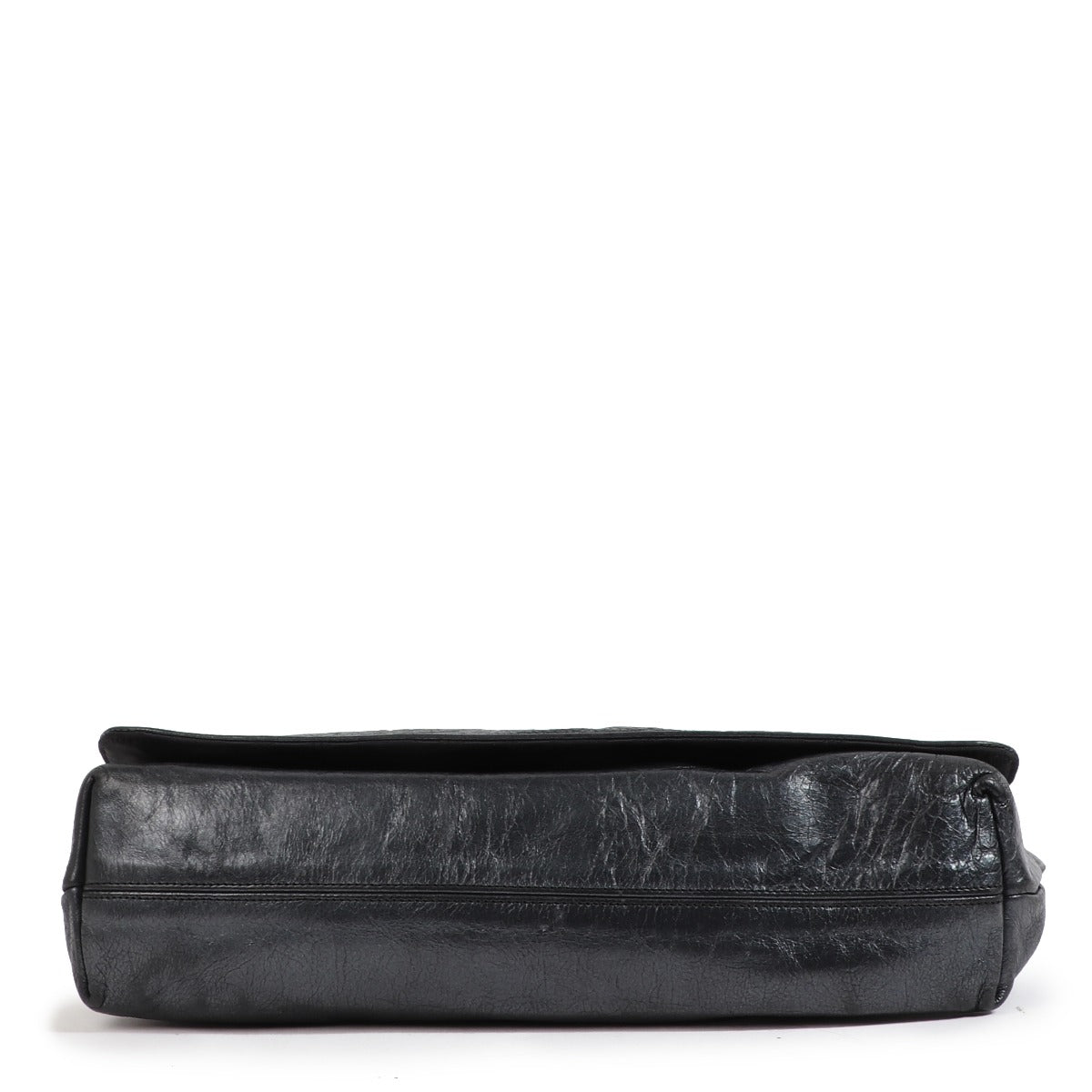 Buy an authentic second-hand Givenchy Blue Leather Shoulder Bag in very good condition at Labellov in Antwerp.