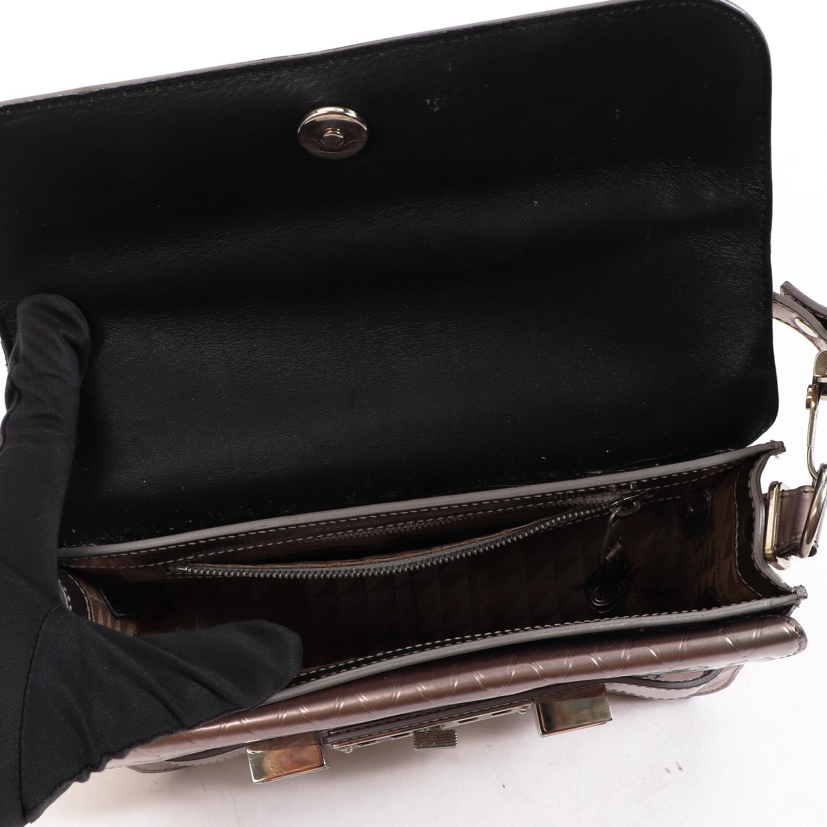 Shop safe online at Labellov in Antwerp this 100% authentic second hand Proenza Schouler Metallic PS11 Mini Classic Crossbody Bag