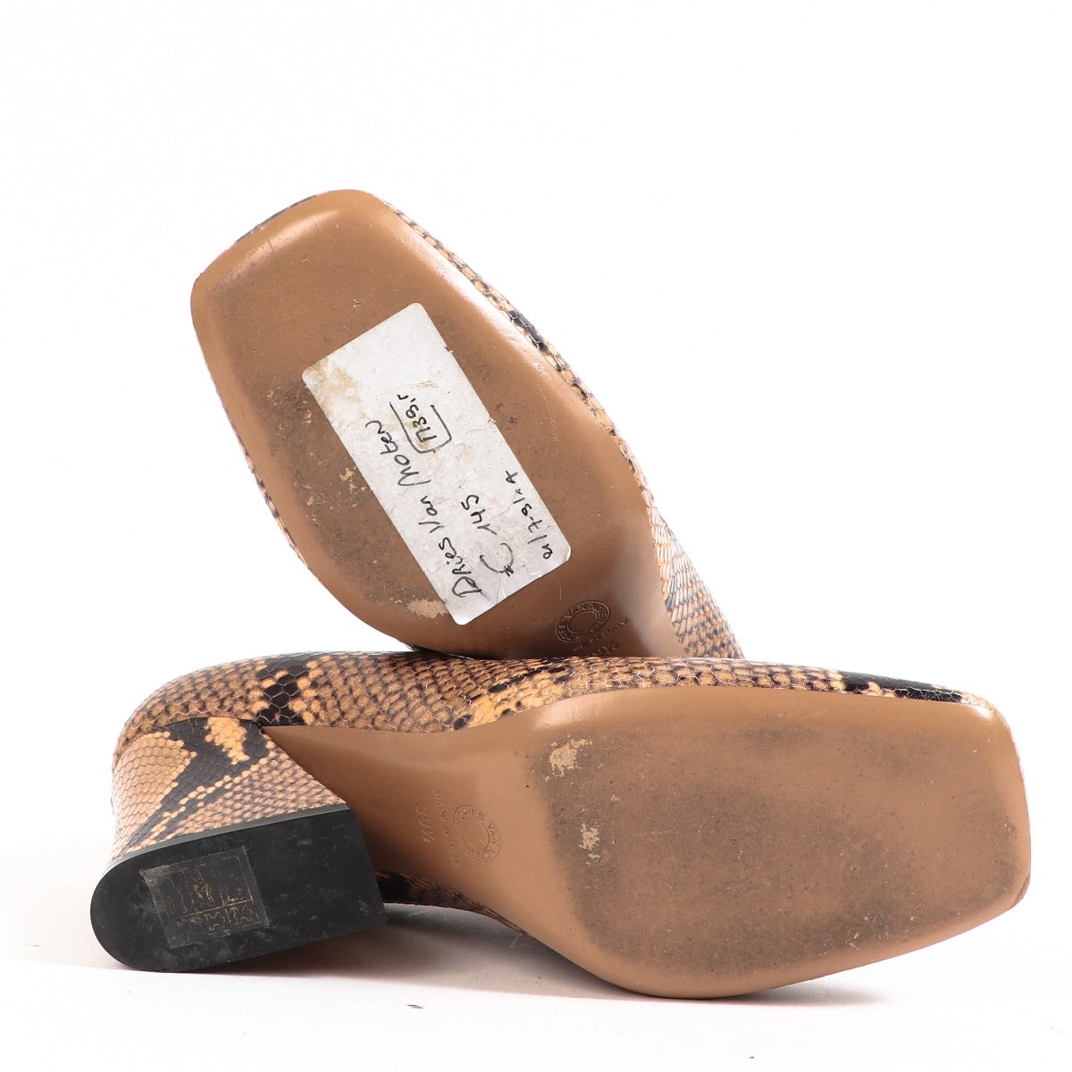 Buy authentic second-hand Dries Van Noten Beige Python Leather Pumps in Size 39 1/2 in very good condition at Labellov in Antwerp.