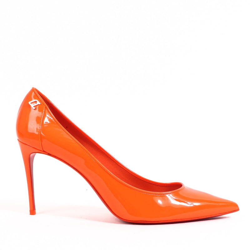 Buy authentic second-hand Christian Louboutin Orange Patent Leather Sunrise Sporty Kate 85 Pumps in Size 39 1/2 in very good condition at Labellov in Antwerp.
