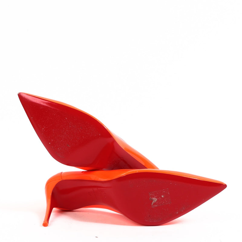 Buy authentic second-hand Christian Louboutin Orange Patent Leather Sunrise Sporty Kate 85 Pumps in Size 39 1/2 in very good condition at Labellov in Antwerp.