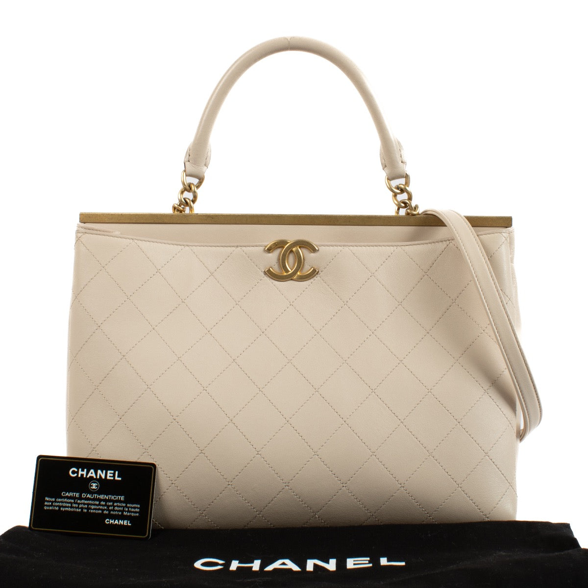 Authentic second hand Chanel Pink Top Handle on Labellov.com