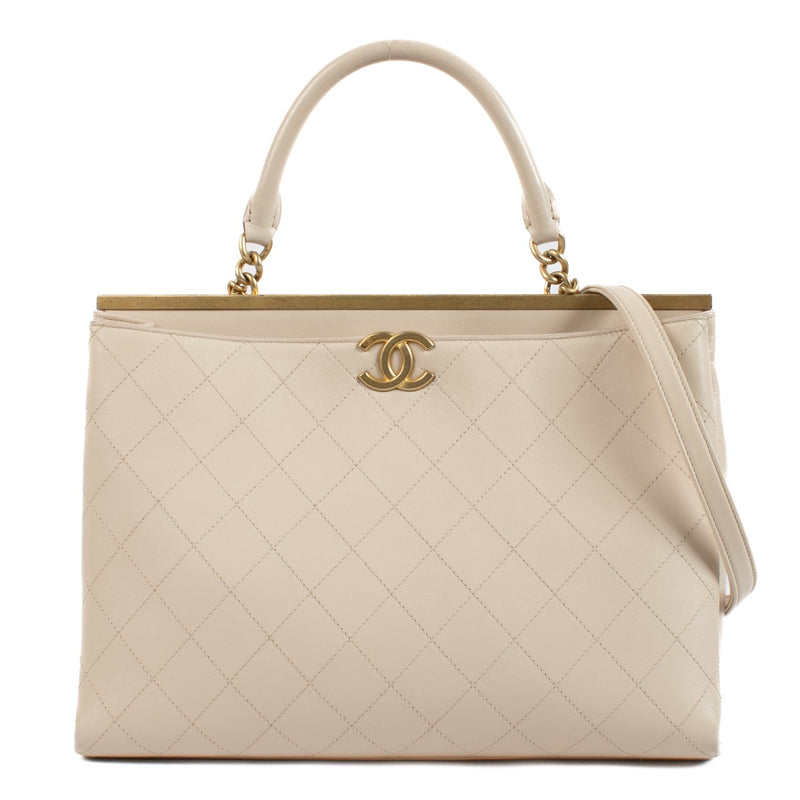 Authentic second hand Chanel Pink Top Handle on Labellov.com