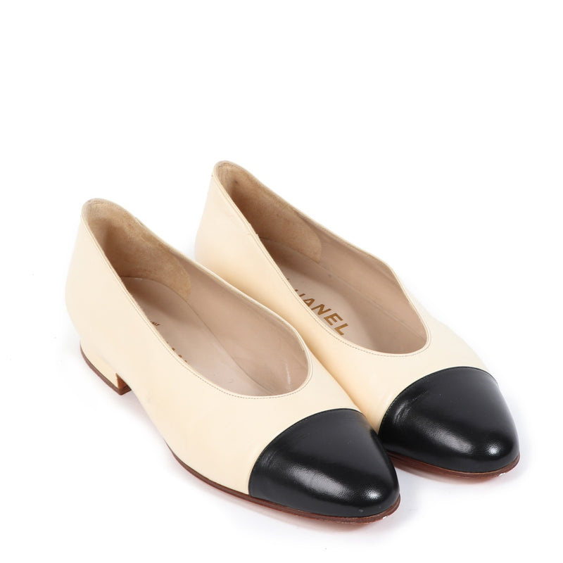 Chanel Crème/Zwart Lamsleer Ballerina Flats - maat 36,5