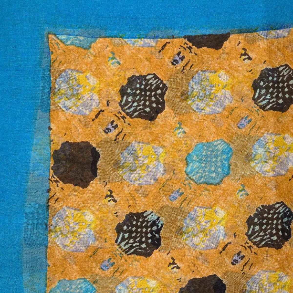 Buy an authentic second hand Delvaux Chiffon Silk Multicolor Scarf in very good condition at Labellov