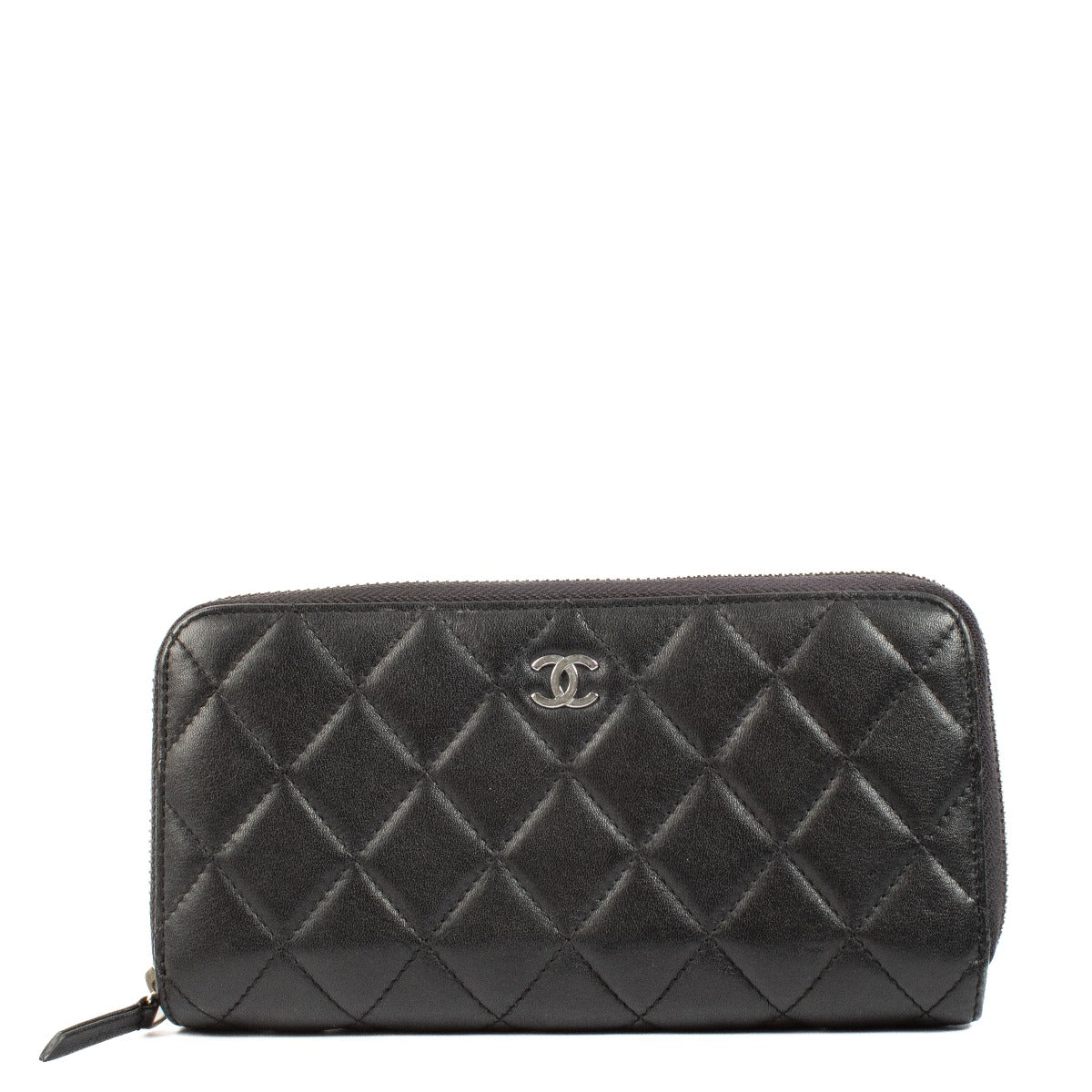 Shop 100% authentic secondhand Chanel Black Classic Zipped Wallet on Labellov.com