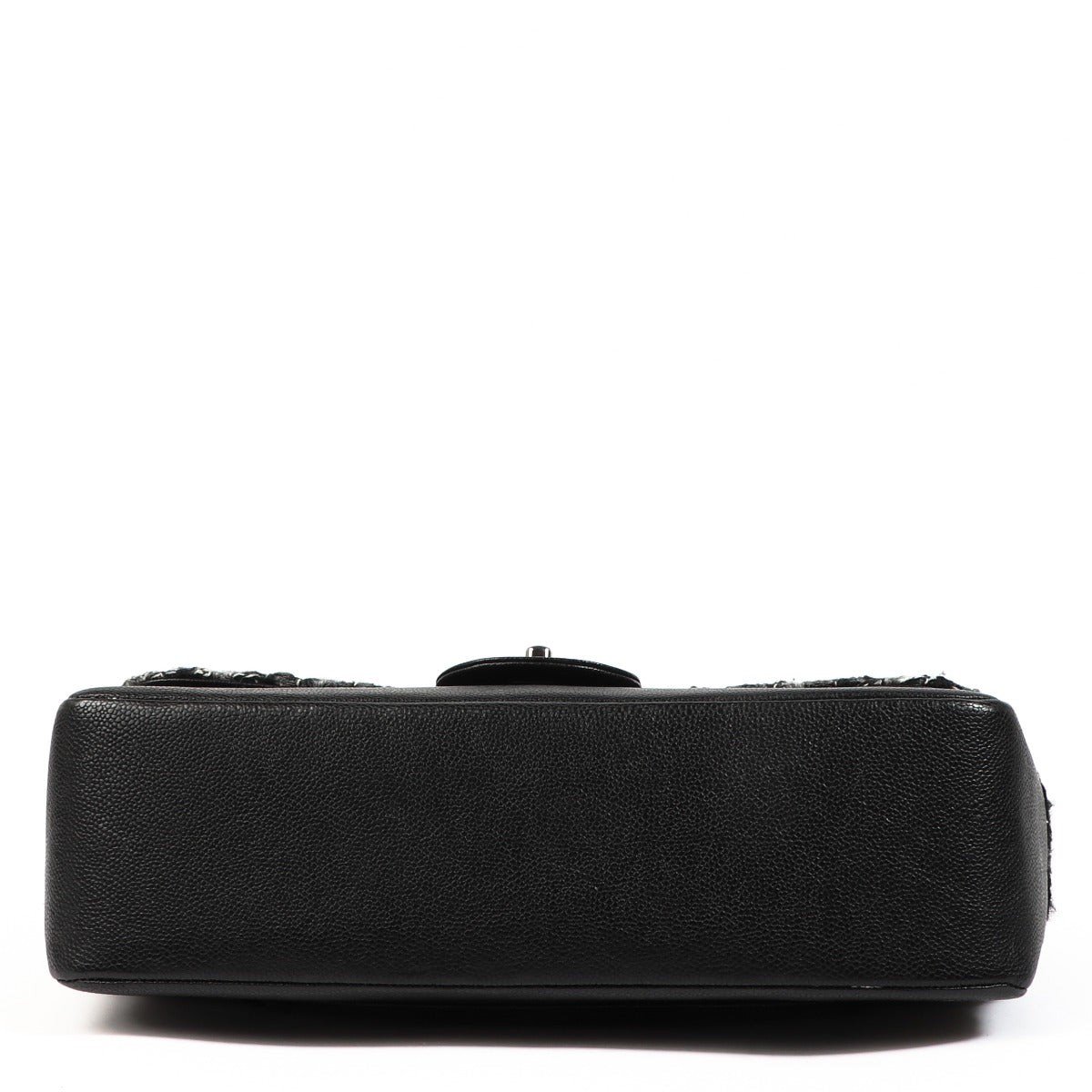 Authentic second hand pre-owned Chanel Classic Flap Bag on labellov.com