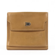 Buy an authentic second hand Delvaux Beige Wallet in good condition at Labellov.com