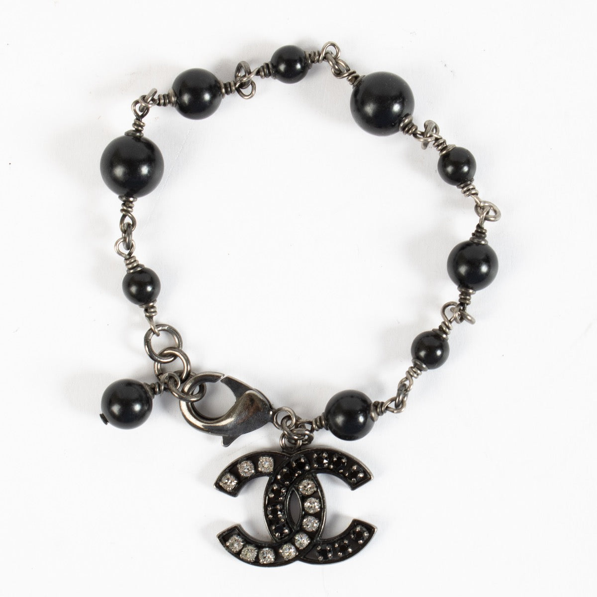shop 100% authentic second hand Chanel 14B Black Pearl CC Bracelet on Labellov.com