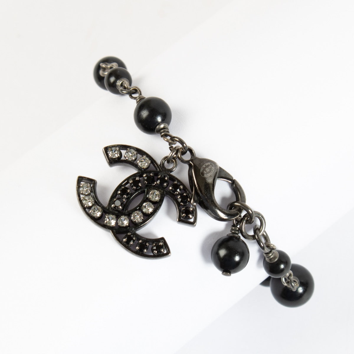 shop 100% authentic second hand Chanel 14B Black Pearl CC Bracelet on Labellov.com