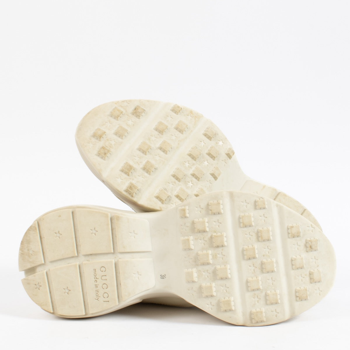 shop 100% authentic second hand Gucci Rython Logo Sneakers - Size 39 on Labellov.com
