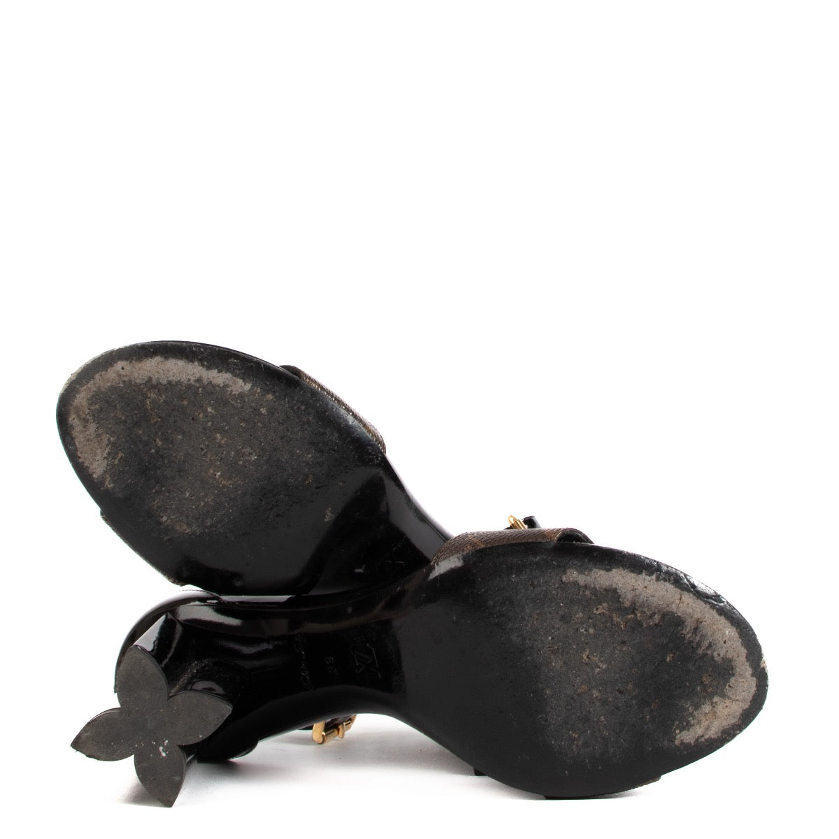 shop 100% authentic second hand Louis Vuitton Silhouette Sandals - Size 39 on Labellov.com