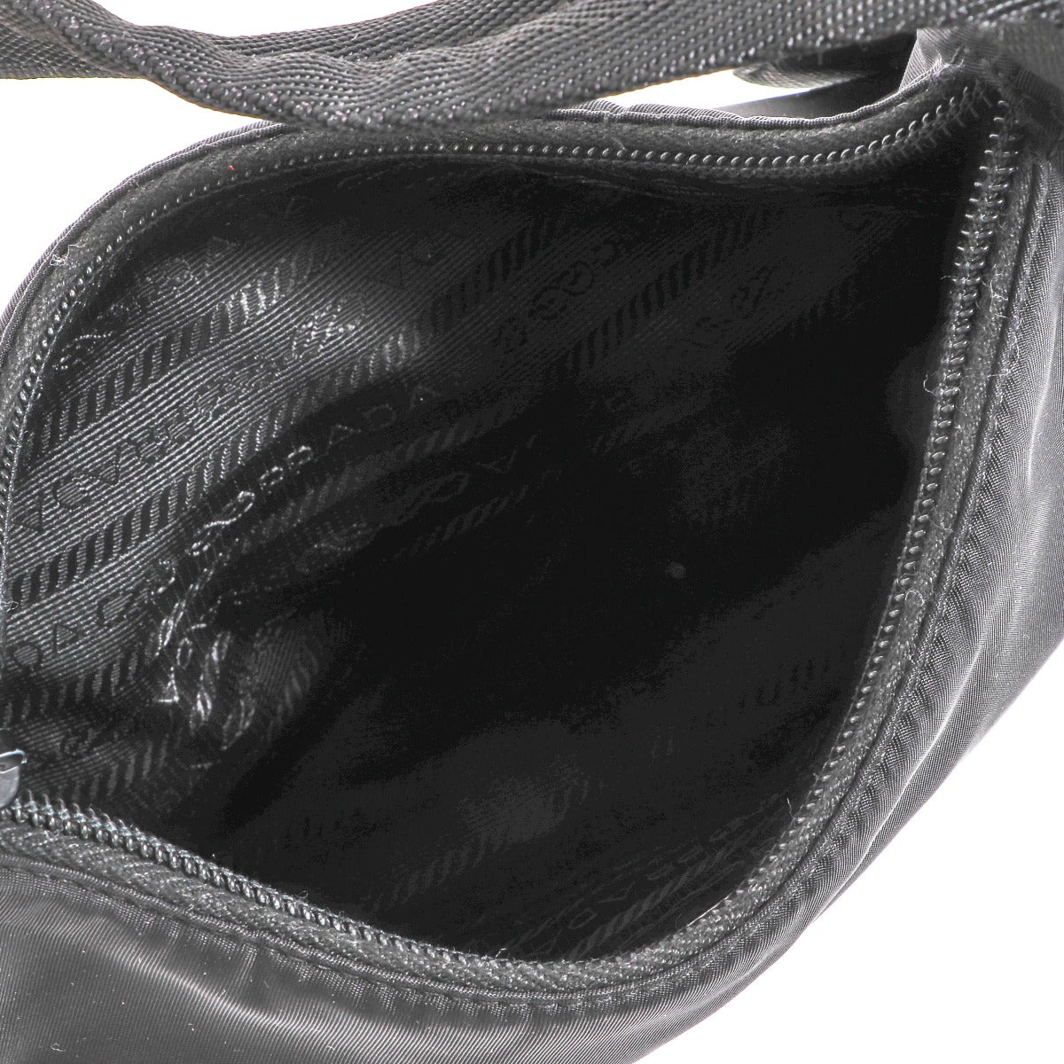 Sac mini Prada Re-Edition 2000 en nylon noir