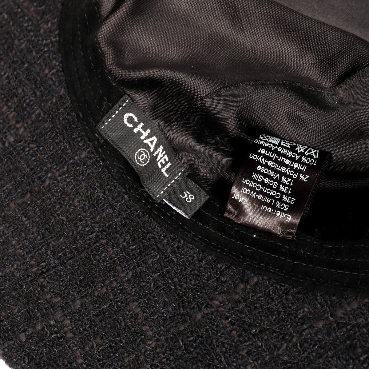 Bob Chanel en tweed noir CC Camélia - Taille 58