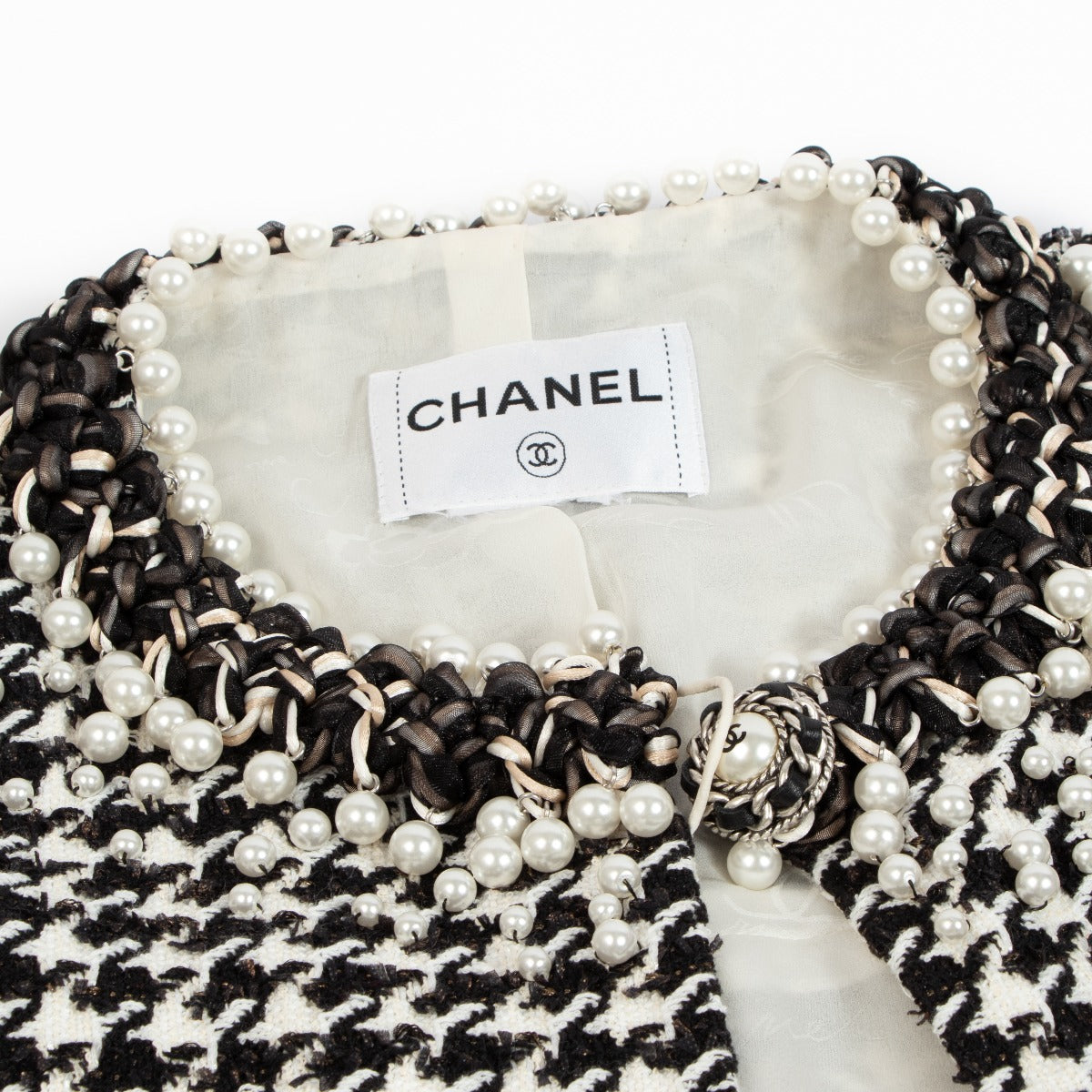 Chanel Black and White Houndstooth Tweed Jacket with Pearls