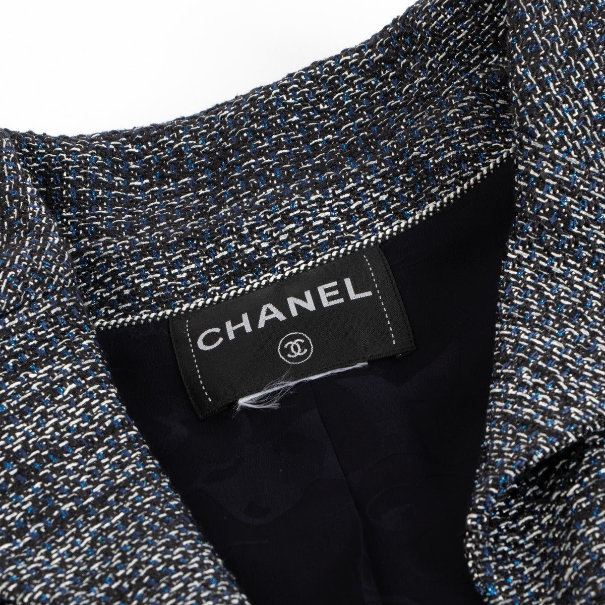 Shop an authentic second hand Chanel Blue Cotton Tweed Jacket on Labellov.com