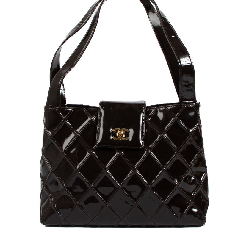 Shop an authentic second hand Chanel Brown Quilted Patent Leather Shoulder Bag on Labellov.com