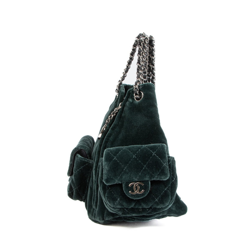 Buy an authentic second hand Chanel Green Velvet Mini Backpack in very good condition at Labellov