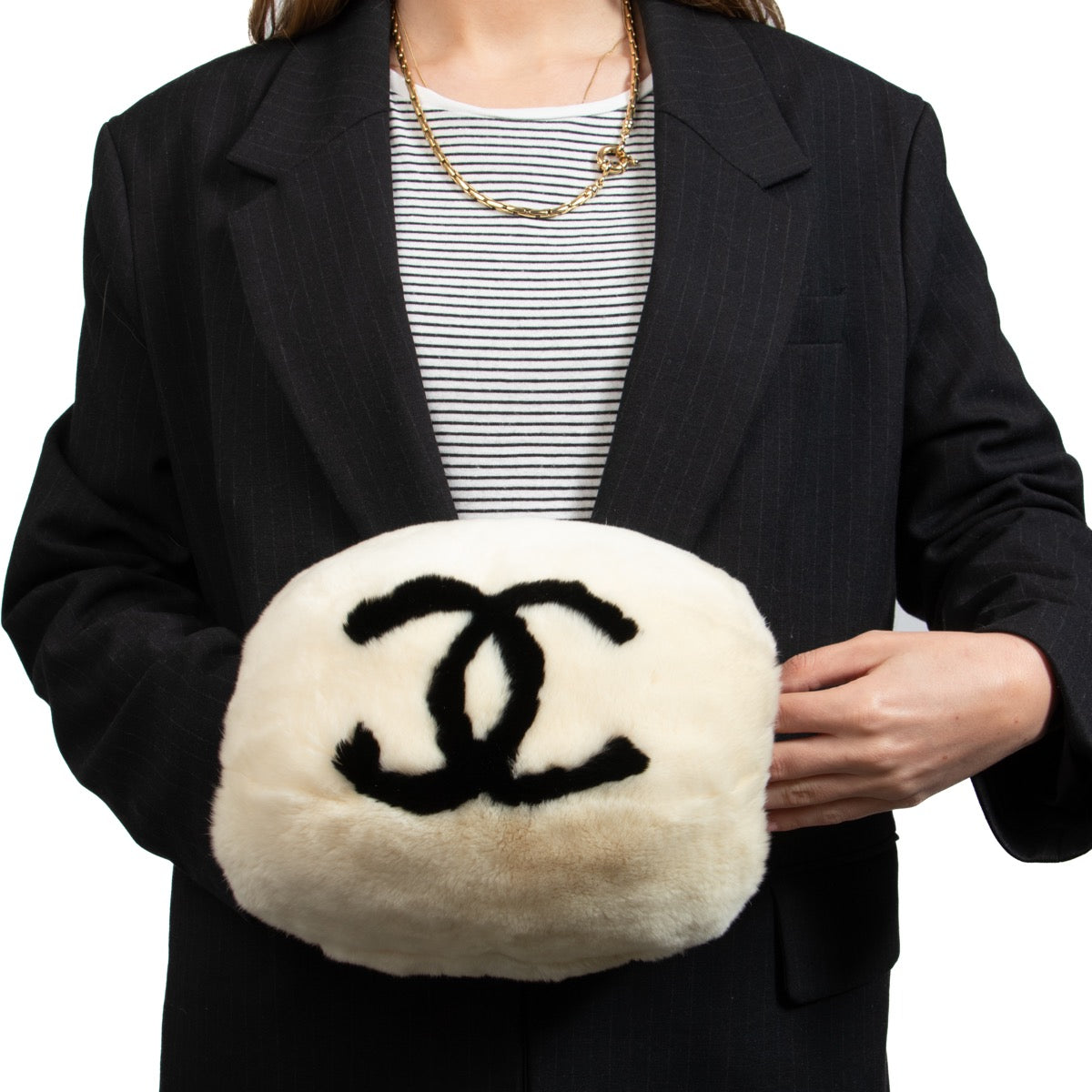 Buy an authentic second hand Chanel White Interlocking CC Logo Fur Hand Muff in very good condition at Labellov