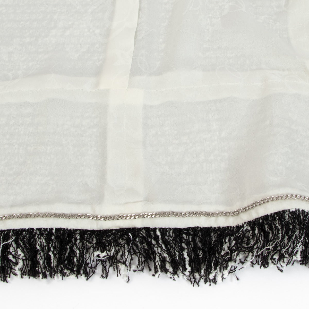 Veste en tweed à franges noire et blanche Chanel Printemps 2018