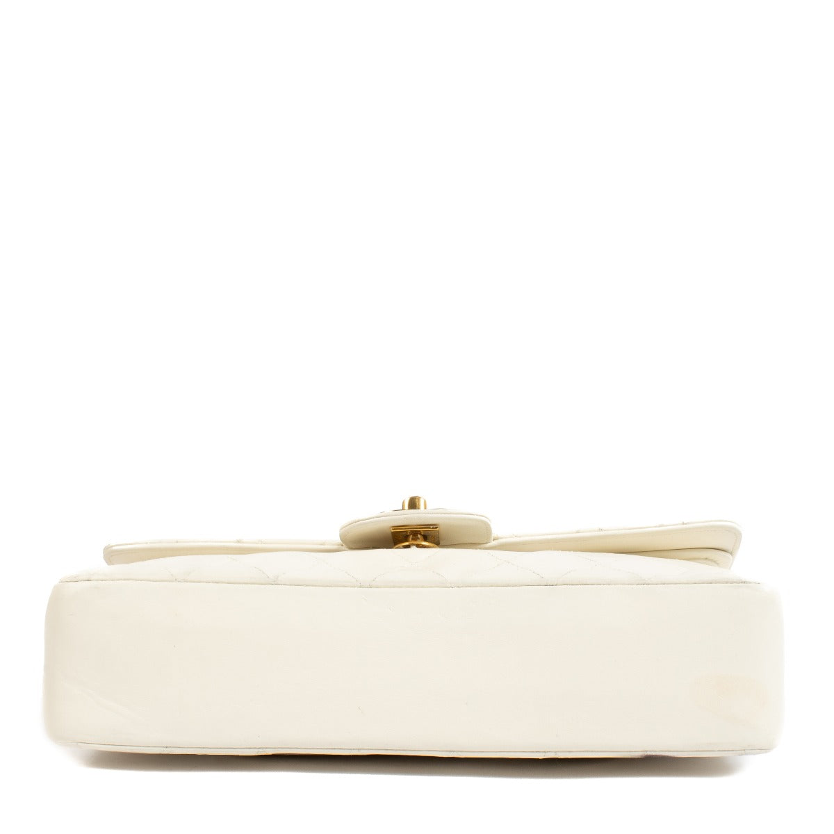 Shop 100% authentic secondhand Chanel White Vintage Medium Classic Handbag on Labellov.com
