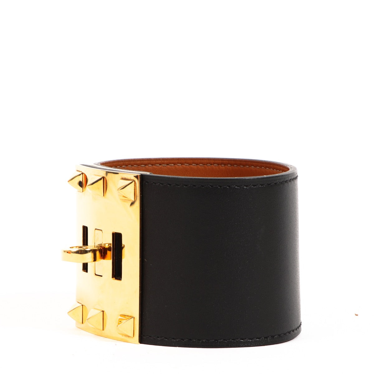 Shop safe online at Labellov in Antwerp, Brussels and Knokke this 100% authentic second hand Hermès Black Swift Leather Kelly Dog Extreme Bracelet - size S