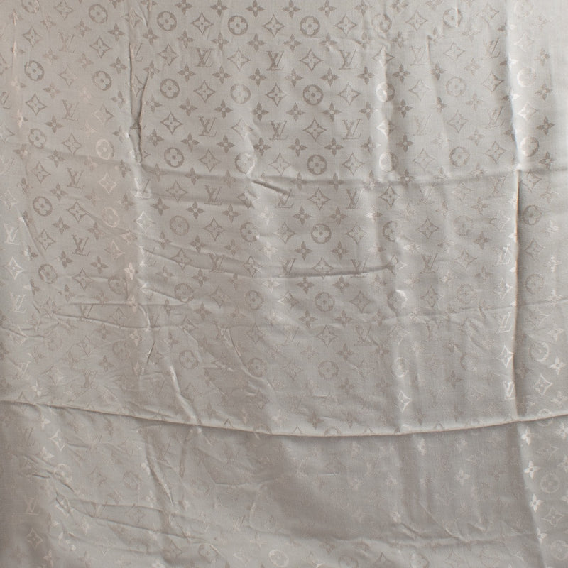 Authentic second hand Louis Vuitton Taupe Monogram Classic Shawl on Labellov.com