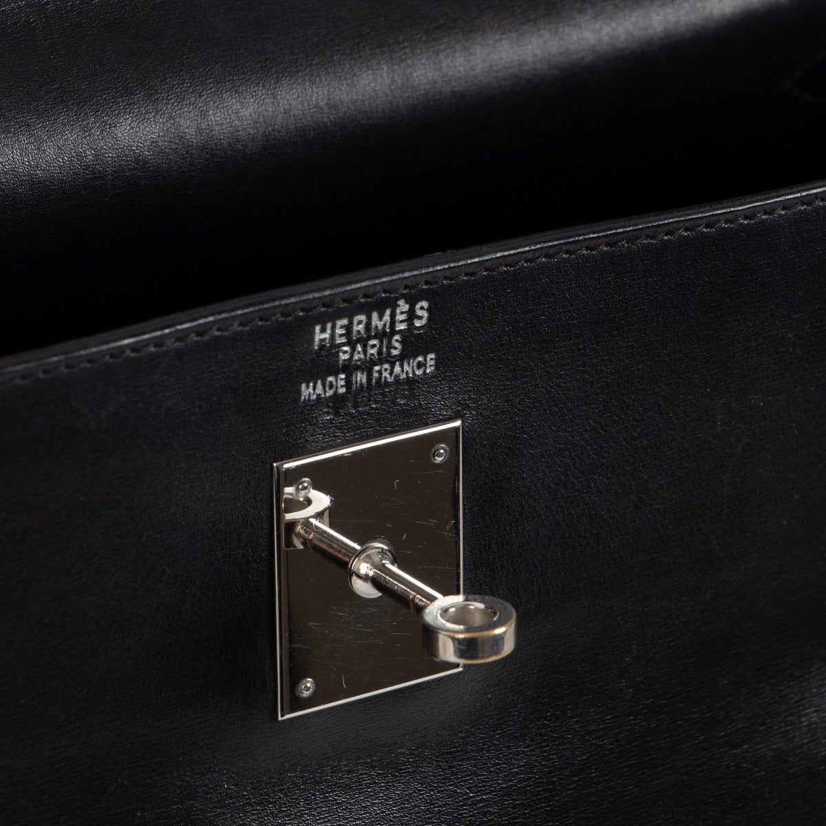 Hermès Kelly 35 Black Box Logo Detail Stamp