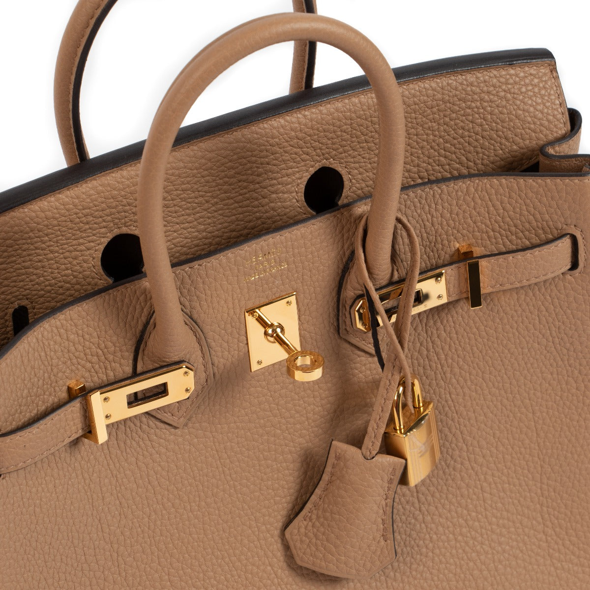 Achetez seconde main Hermès Birkin 25 Chai Veau Togo chez www.labellov.com