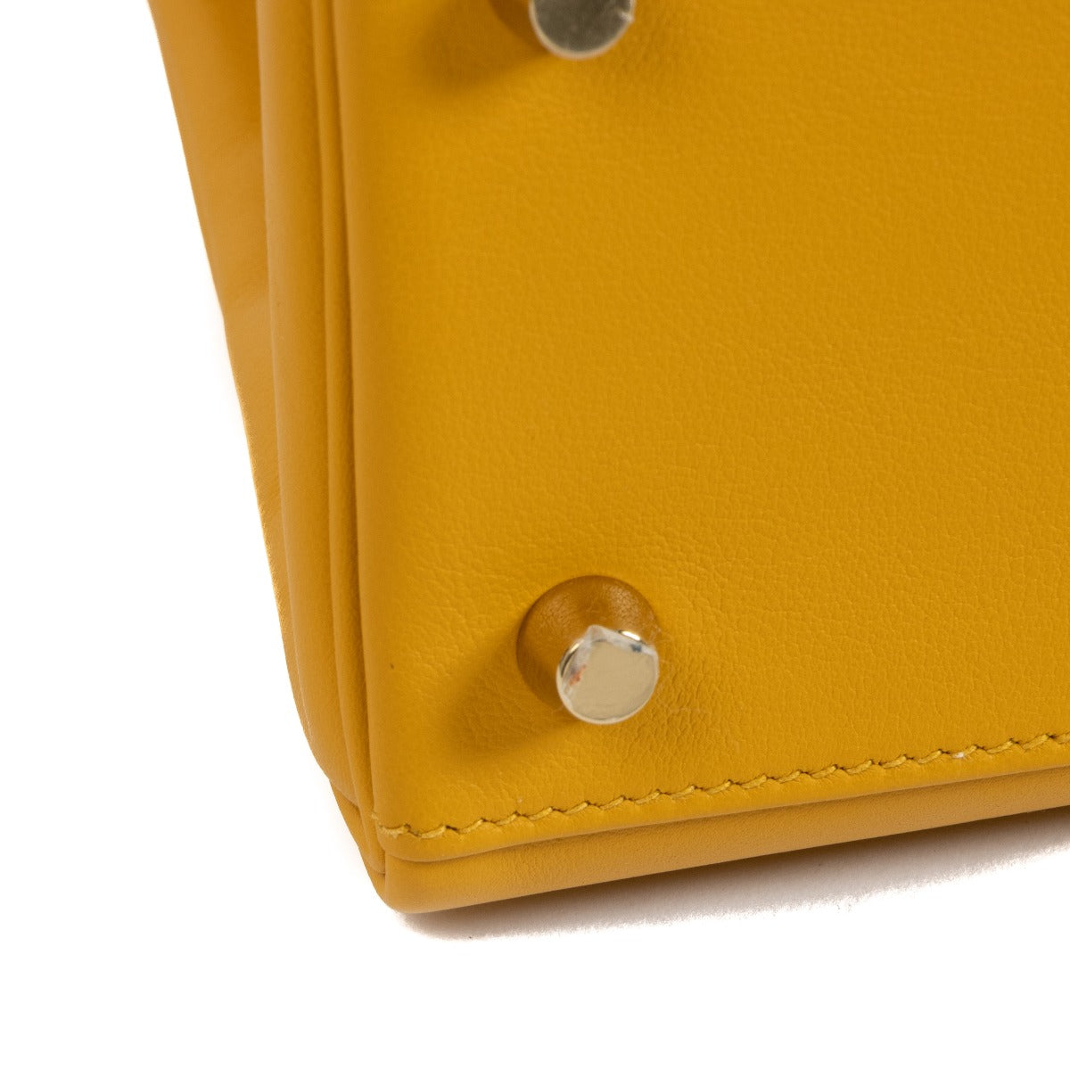 seconde main Hermès Kelly Jaune Ambre dans www.labellov.com