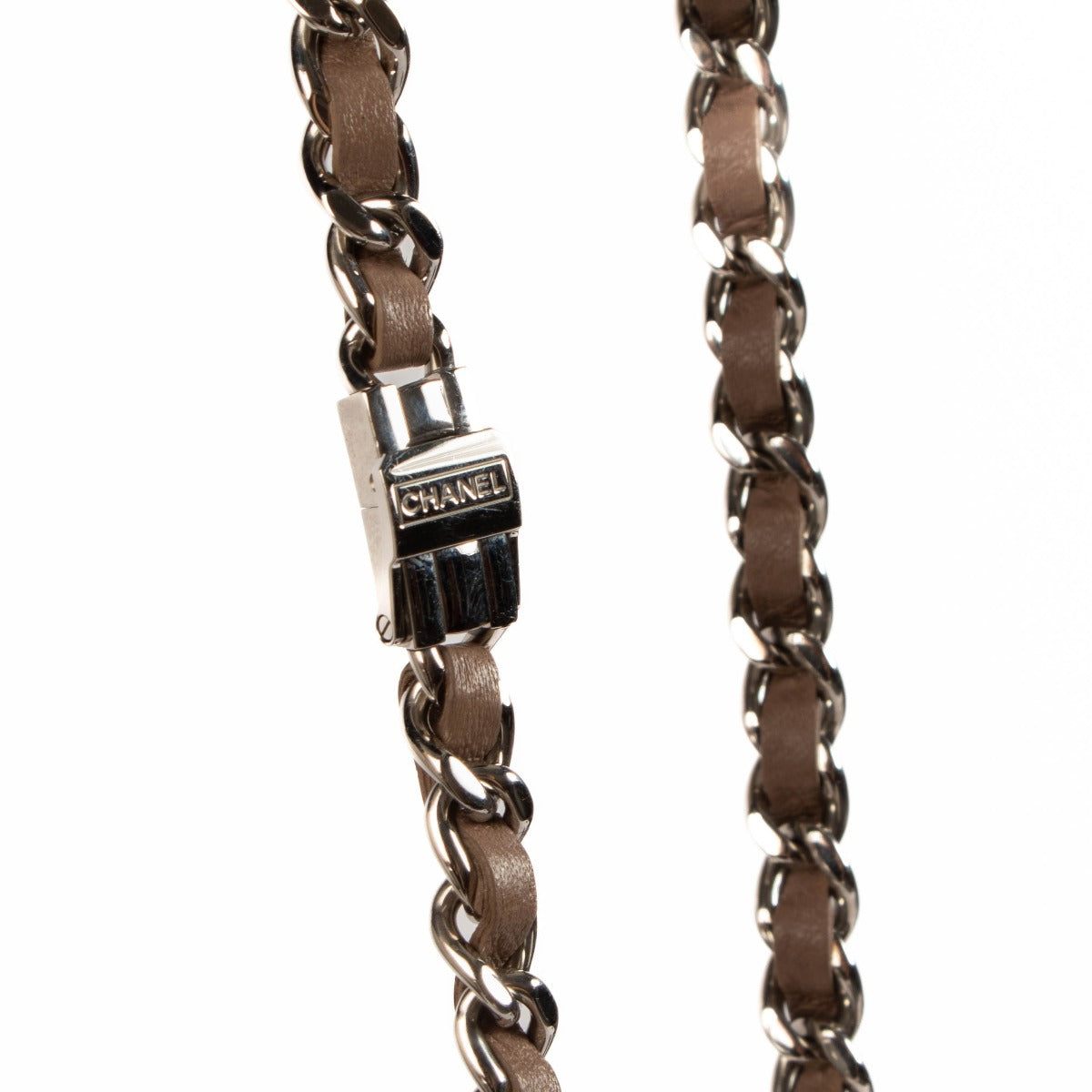shop 100% authentic second hand Chanel Première Iconic Chain Watch on Labellov.com