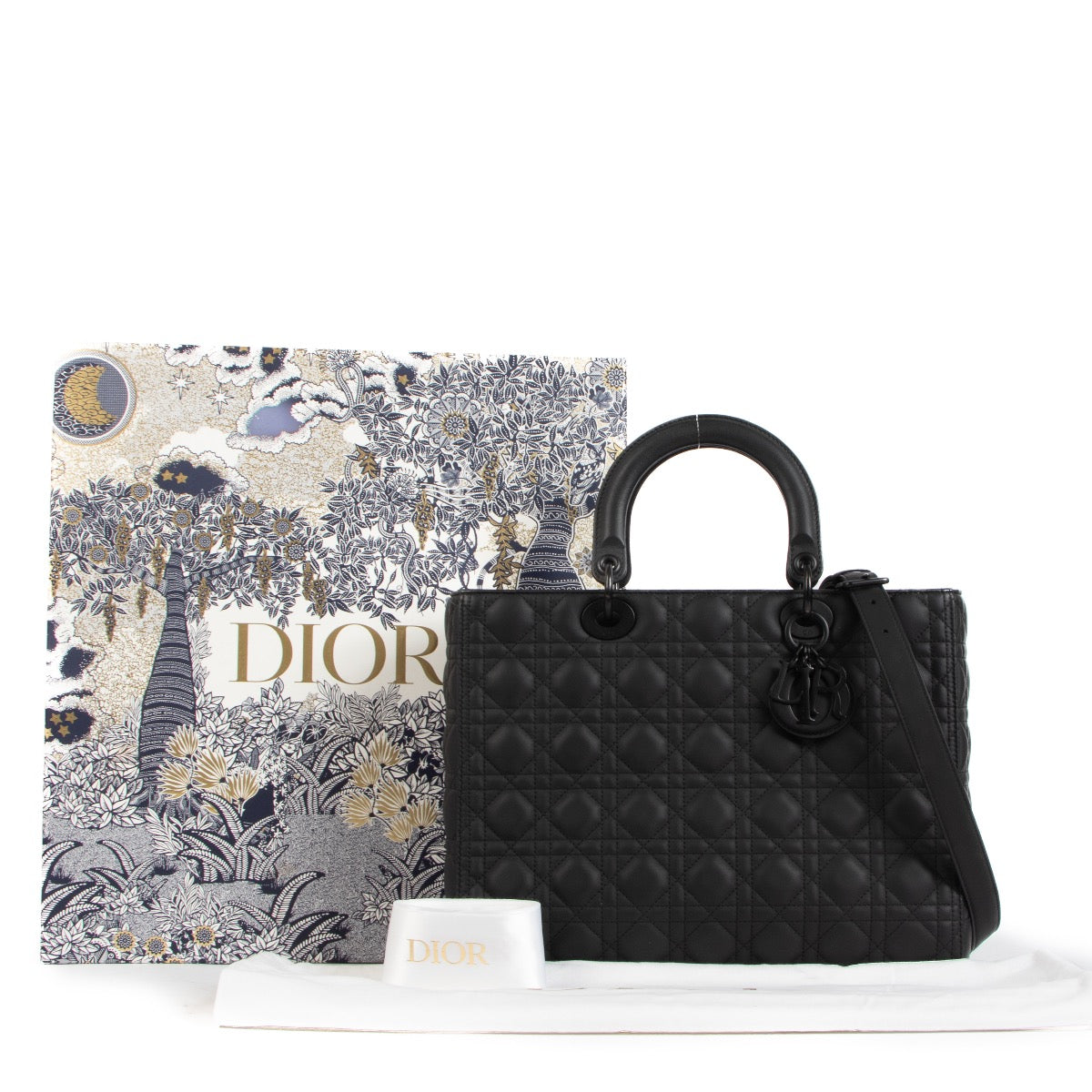 Shop safe online at Labellov in Antwerp, Brussels or Knokke this 100% authentic second hand Christian Dior Black Ultramat Calfskin Leather Medium Lady Dior