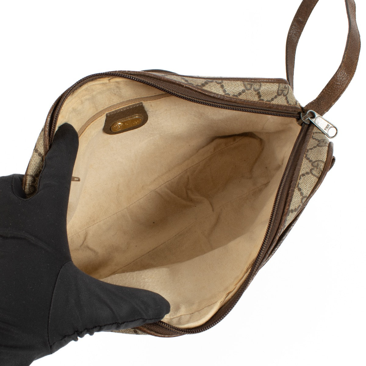 shop 100% authentic second hand Gucci GG Supreme Vintage Crossbody Bag on Labellov.com